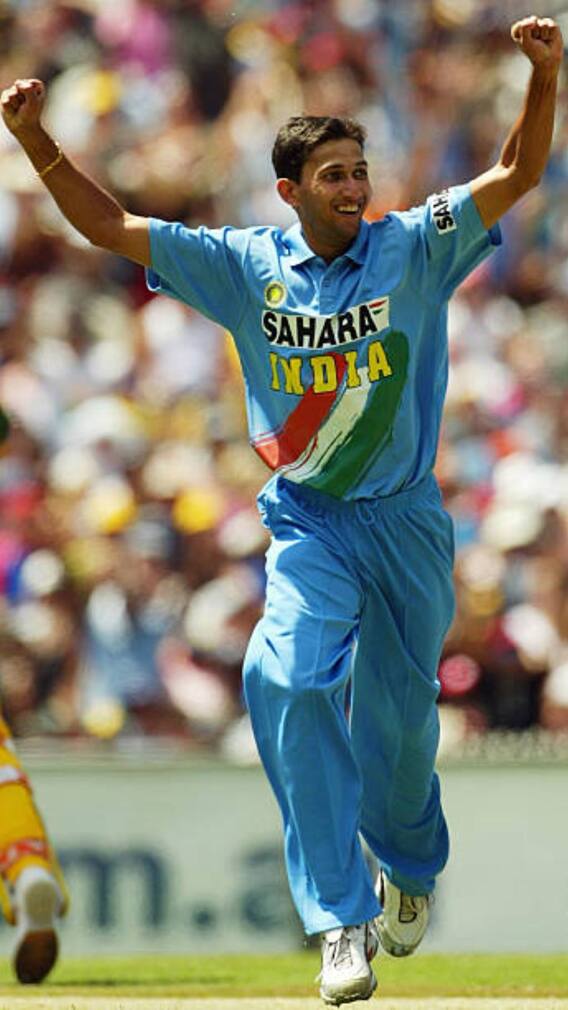 వన్డేల్లో అత్యధిక వికెట్లు పడగొట్టిన కుడిచేతి వాటం పేస్ బౌలర్లు వీరే!