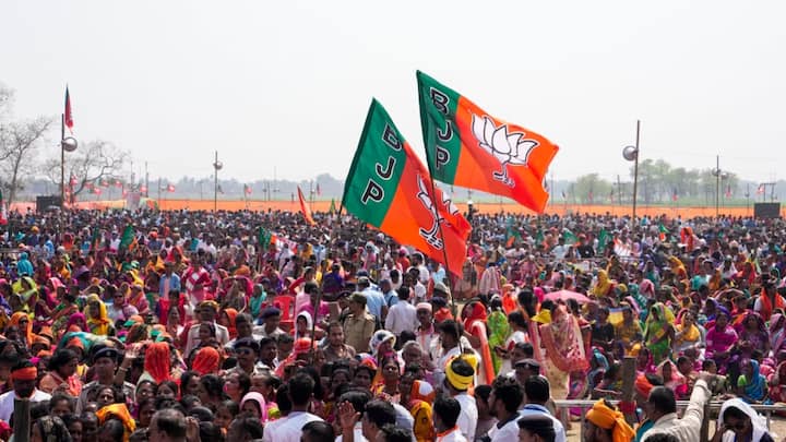 UP Lok Sabha Election BJP mla Chaudhary Babulal Son said on Fatehpur Sikri Lok Sabha bjp candidate ann   UP News: यूपी की इस लोकसभा सीट पर बढ़ी बीजेपी के मुश्किलें, भाजपा विधायक के बेटे ने सीट बंटवारे पर उठाए सवाल