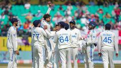 IND vs ENG: சுழலில் மிரட்டிய குல்தீப், அஸ்வின்! முதல் இன்னிங்ஸில் 218 ரன்களுக்கு சுருண்ட இங்கிலாந்து!