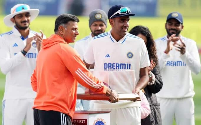 તેની એન્જિનિયરિંગ ડિગ્રી વિશે વાત કરીએ તો અશ્વિને SSN કોલેજ ઑફ એન્જિનિયરિંગમાંથી ડિગ્રી મેળવી હતી. અન્ના અભ્યાસમાં ખૂબ સારો હતા, પરંતુ તેમ છતાં તેણે ક્રિકેટ પસંદ કર્યું.