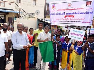 Karur news Student admission awareness program in Karur government schools - TNN கரூர் அரசு பள்ளிகளில் மாணவர் சேர்க்கை விழிப்புணர்வு நிகழ்ச்சி புத்தகங்கள் வழங்கி ஆட்சியர் வாழ்த்து