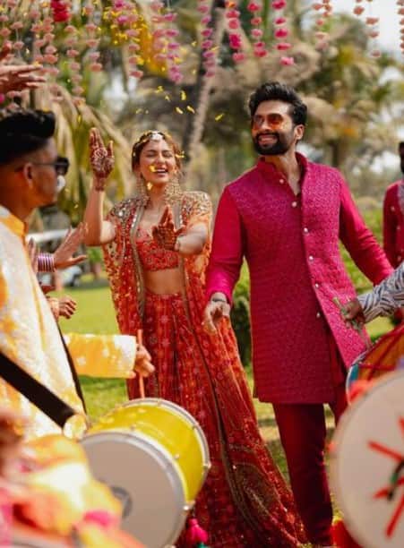 दरअसल सेशन के दौरान  जैकी ने कहा कि उनका सेंस ऑफ ह्यूमर बहुत ड्राई है. इस पर रकुल ने फौरन इंटरफेयर किया और कहा, 