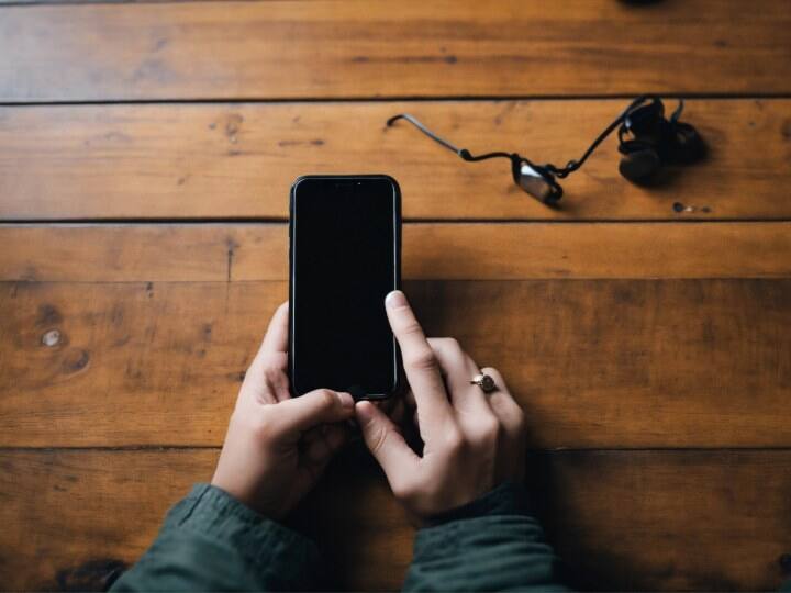 जब आप सेटिंग्स पर जाएंगे तो आपको यहां डिजिटल असिस्टेंट फ्रॉम गूगल पर टैप करना होगा. यहां आपको जेमिनी और गूगल असिस्टेंट दोनों दिखेंगे