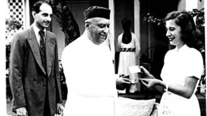 ভারতের রাজা মহারাজ সিংহ সবচেয়ে প্রবীণ ক্রিকেটার হিসেবে ঘরোয়া ক্রিকেটে অভিষেক করেছিলেন ৭২ বছর বয়সে।