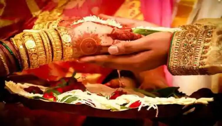 Mangal dosha causes problems in marriage, remove it by  these astrological tips Astro tips: લગ્નમાં વિલંબ અને વૈવાહિક જીવનમાં સમસ્યા કુંડલીના આ દોષને છે આભારી, જાણો જ્યોતિષી ઉપાય