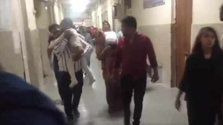 14 children suffer electric shock during Mahashivratri procession in Rajasthan Kota Rajasthan Electric Shock: 14 குழந்தைகள் மீது மின்சாரம் தாக்கியதால் பரபரப்பு! சிவராத்திரி விழாவில் அதிர்ச்சி!