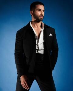 Shahid Kapoor Photos : பாலிவுட் நடிகர் ஷாஹித் கபூரின் ஸ்டைலிஷ் க்ளிக்ஸ்!
