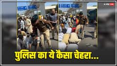 दिल्ली: सड़क किनारे नमाज़ पढ़ते लोगों को पुलिस के जवान ने मारी लात