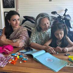 Women Day 2024: वुमन्स डे पर सोहा अली खान ने मां से सीखा साड़ी बांधना, शेयर की शर्मिला टैगोर और बेटी इनाया के साथ खूबसूरत तस्वीरें