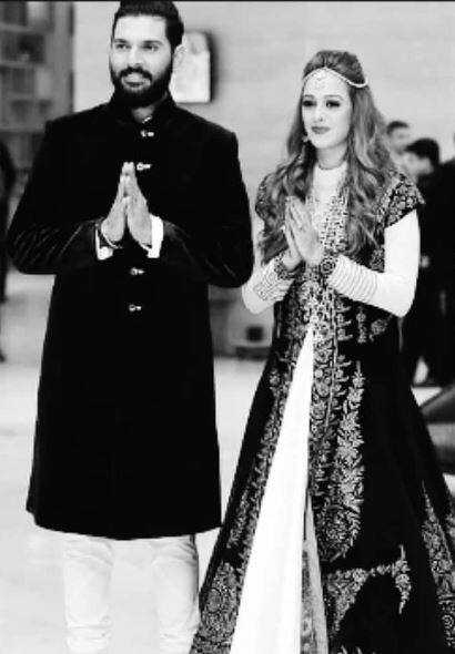 डेटिंग के किस्से पर युवराज ने आगे कहा- हेजल ने कम से कम 7 से 8 बार मेरा प्रपोजल रिजेक्ट किया था. इसके बाद एक बार और मेरी हेजल से बात हुई थी. जब मैने हेजल को अपने कैंसर के बारे में बताया था. जवाब में हेजल ने सिर्फ गेट वेल सून कहा था.