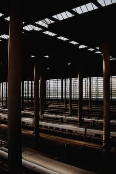 बुलेट ट्रेन के एक डिब्बे की कितनी होती है कीमत?