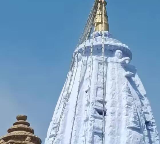 રાજસ્થાનના કોટા ડિવિઝનમાં ભગવાન શિવના ઘણા મંદિરો છે, ક્યાંક ભગવાન ચંબલની કોતરોમાં બિરાજમાન છે તો ક્યાંક એવા 525 શિવલિંગ છે જે દુનિયામાં બીજે ક્યાંય જોવા મળતા નથી.