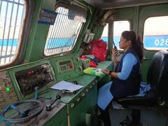 Women's Day 2024: 175 ट्रेनों की कमान महिलाओं के हाथों में, प्रिंयका, रूबी, अर्चना ने संभाली जिम्मेदारी, देखें तस्वीरें