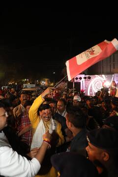 Women's Day: साड़ी वॉकथॉन में इंदौर ने बनाया विश्व रिकॉर्ड, CM मोहन ने बताया गरिमा और आत्मविश्वास का प्रतीक