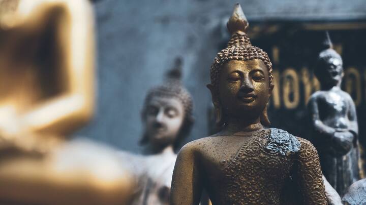 বৌদ্ধ এবং জৈন ধর্মের উৎপত্তিও ভারতেই। জৈন ধর্মের সূচনাই ঘটে ভারতে। বৌদ্ধ ধর্মের উৎপত্তি ভারতে হলেও, পরবর্তীতে এশিয়ার অন্য দেশগুলিতে আরও ছড়িয়ে পড়ে এবং তার বিবর্তন ঘটে। ছবি: পিক্সাবে।