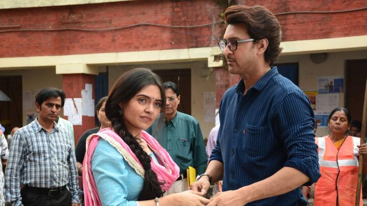 অন্যদিকে ধারাবাহিকের নায়ক রেহান চট্টোপাধ্যায়। সম্ভ্রান্ত ধনী পরিবারের সন্তান যেখানে সকলেই ডাক্তার এবং তাদের নিজেদের হাসপাতালও রয়েছে।