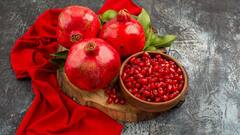 अनार खाने से शरीर में कभी नहीं होती है इन चीजों की कमी, जानें यहां