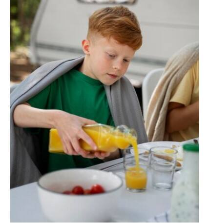 ਓਟਸ,ਫਲ ਪਿਊਰੀ,ਦੁੱਧ, ਘਰ ਵਿੱਚ ਤਿਆਰ ਕੀਤੇ ਘਰੇਲੂ ਸਿਹਤਮੰਦ ਸਨੈਕ ਆਪਣੇ ਨਾਲ ਲੈ ਜਾ ਸਕਦੇ ਹੋ।