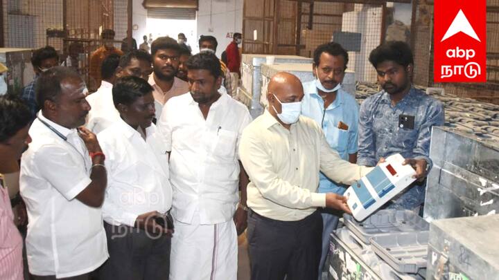 Thirukovilur by-election Electronic Voting Machine sent from Villupuram - TNN திருக்கோவிலூர் இடைத்தேர்தல்; விழுப்புரத்தில் இருந்து அனுப்பப்பட்ட மின்னணு வாக்குப்பதிவு இயந்திரம்