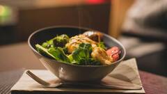 Healthy Eating Habits: মেদ ঝরাতে শুধু খাদ্যাভ্যাস নয়, কীভাবে খাবার খাচ্ছেন, নজর থাকুক সেই দিকেও