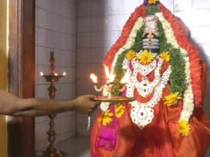 கரூர் ஸ்ரீ காசி விஸ்வநாதர் ஆலய சிவராத்திரி விழா; கண் விழித்து சிவனை தரிசித்த பக்தர்கள்