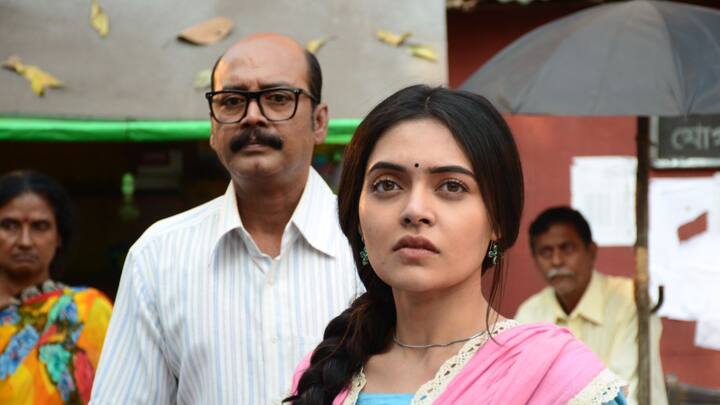 কিন্তু রেহান নিজে ডাক্তারি পড়তে চায়নি, এই একই পেশায় নাম লেখাতে চায়নি। সে সঙ্গীতশিল্পী হতে চায়। অত্যন্ত নম্র ও আবেগঘন রেহান। সে মানুষের বিপদে ঝাঁপিয়ে পড়তে পারে, উপকার করতে চায়।