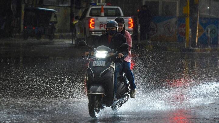 वहीं, 11 और 12 मार्च को उत्तराखंड में छिटपुट हल्की या मध्यम बारिश या बर्फबारी होने की संभावना है और 13 और 14 मार्च को छिटपुट से लेकर व्यापक रूप से हल्की या मध्यम वर्षा या बर्फबारी होने की संभावना है. 13 मार्च को क्षेत्र में हल्की आंधी आने और बिजली गिरने की संभावना है. 11 से 14 मार्च के दौरान पंजाब में और 13 मार्च को हरियाणा, उत्तर प्रदेश और राजस्थान में छिटपुट वर्षा होने की संभावना है. 11 और 13 मार्च को पंजाब में और 13 मार्च को हरियाणा में छिटपुट आंधी आने और बिजली गिरने की भी संभावना है.