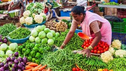 Vegetables price list march 9 2024 chennai koyambedu market Vegetable Price: வீக் எண்ட் என்ன சமையல்? ஏற்ற இறக்கத்தில் காய்கறி விலைகள்..