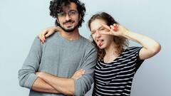 आपका पार्टनर भी है बहुत इमोशनल तो इन तरीकों से करें हैंडल