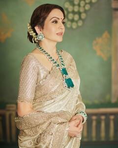 नीता अंबानी के सॉफ्ट मेकअप लुक्स को इस समर जरूर करें ट्राई