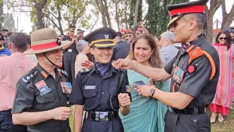 Lieutenant Inayat Vats now join indian army wear same uniform of father Major Navneet Vats Lieutenant Inayat Vats: आतंकियों से लोहा लेते शहीद हुए थे पिता,  21 साल बाद बेटी इनायत सेना में हुई शामिल, पहनी पिता की वर्दी