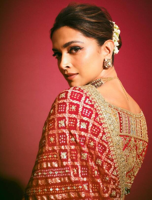 दीपिका पादुकोण भी सोशल मीडिया पर छाई हैं. इंस्टाग्राम पर एक्ट्रेस के 78. 8 मिलियन फॉलोअर्स हैं.