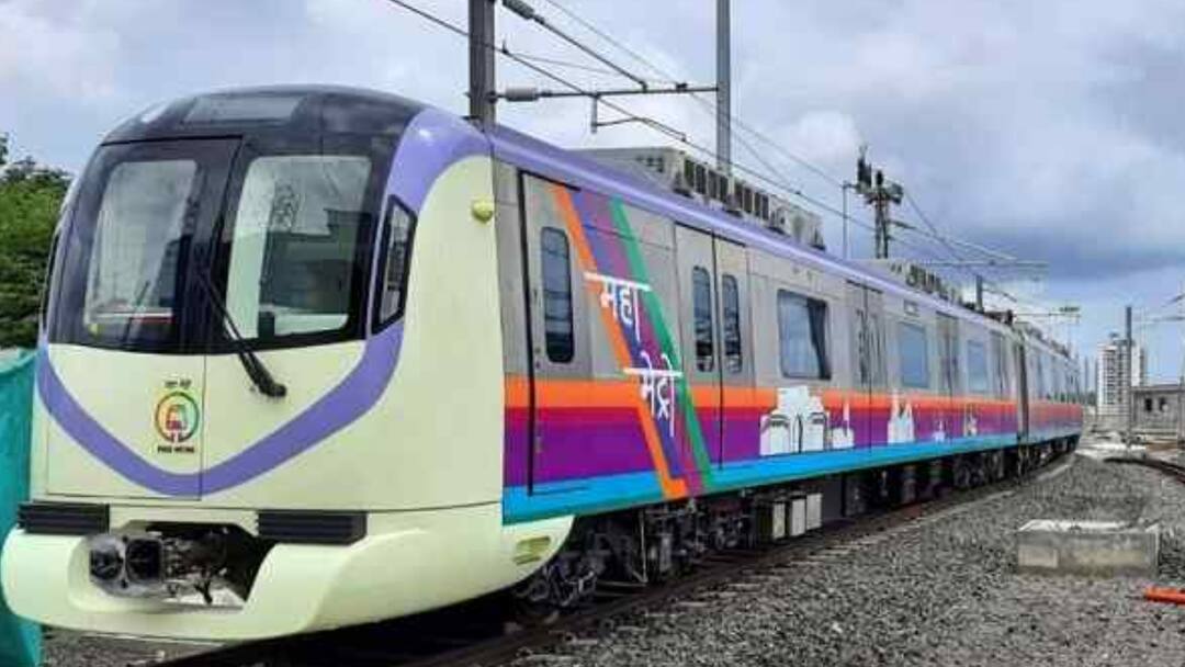 Pune Metro News Over 52k commuters used Ruby Hall Clinic–Ramwadi metro stretch since its opening Pune Metro : रुबी हॉल ते रामवाडी मेट्रो मार्ग सुसाट; 4 दिवसांत 52 हजारांहून अधिक प्रवाशांनी केला प्रवास