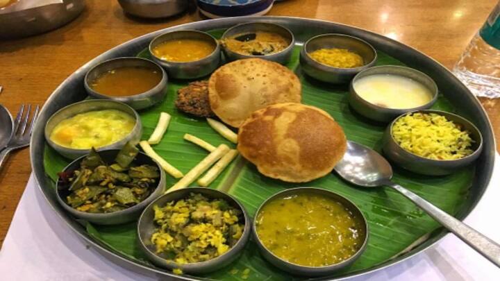 Vegetarian Thali price rose 7 percent in February Non veg thali price saw dip Veg Thali: விலைவாசி உயர்வால் சிக்கிய வெஜிடேரியன்கள்.. தப்பித்து கொண்ட அசைவ விரும்பிகள்.. என்ன மேட்டர்?