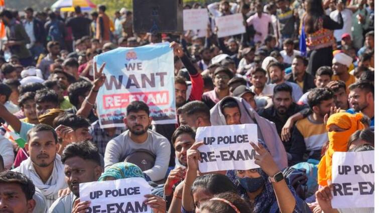 भारत में पेपर लीक की पूरी कहानी: यूपी-बिहार से शुरुआत; 4 प्वाइंट्स में समझिए कैसे काम करता है पूरा गिरोह Explained paper leak in India Starting from UP Bihar Understand how Entire Gang works in 4 points ABPP भारत में पेपर लीक की पूरी कहानी: यूपी-बिहार से शुरुआत; 4 प्वाइंट्स में समझिए कैसे काम करता है पूरा गिरोह