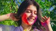 Hair Care in Holi :  होळी मध्ये रंगांपासून अशी घ्या स्वतःच्या केसांची काळजी !