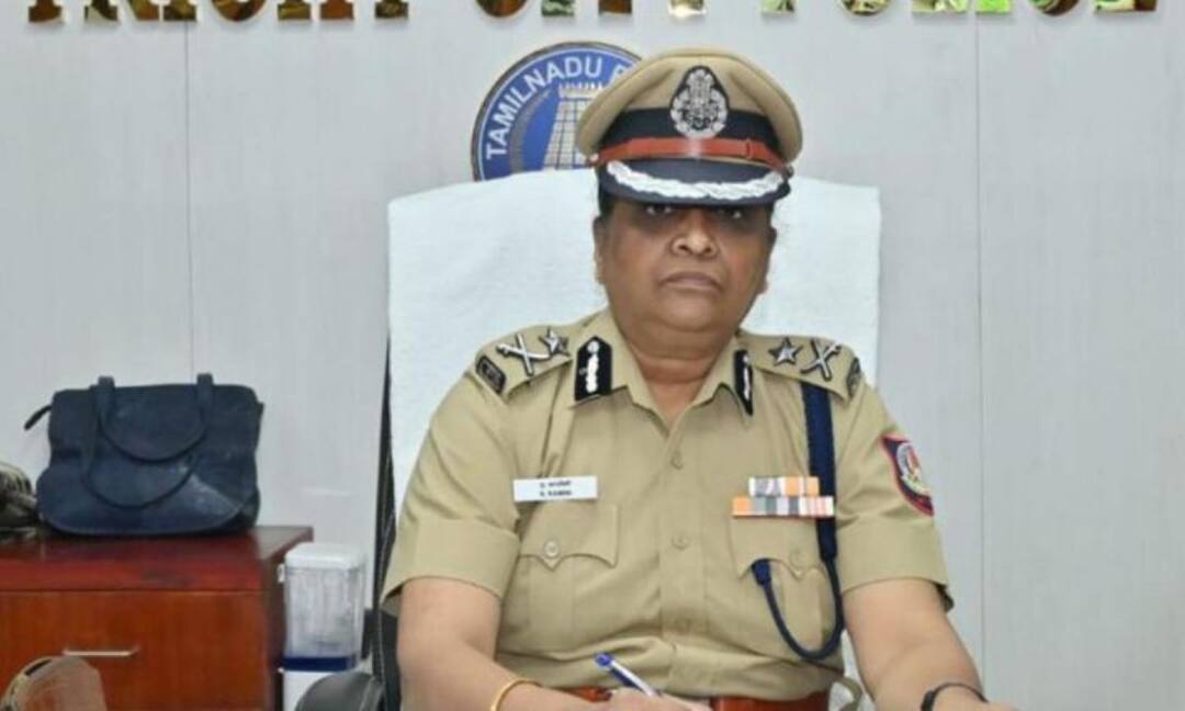 Trichy news Notification of phone number to complain about rumor mongers on social media says Police Commissioner Kamini - TNN குழந்தைகள் கடத்தல் தொடர்பாக வதந்தி பரப்புவர்கள் மீது புகார் தெரிவிக்க தொலைபேசி எண் அறிவிப்பு