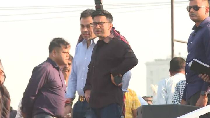 লালবাজার সূত্রের খবর, কলকাতার বিভিন্ন এলাকাকে ১০টি সেক্টরে ভাগ করা হয়েছে। প্রতিটি সেক্টরে লালবাজারের সিনিয়র অফিসাররা দায়িত্বে থাকবেন।
