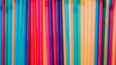 Decoration Ideas: होली पर अपने घर को दें कलरफुल लुक, तारीफ करते नहीं थकेंगे मेहमान