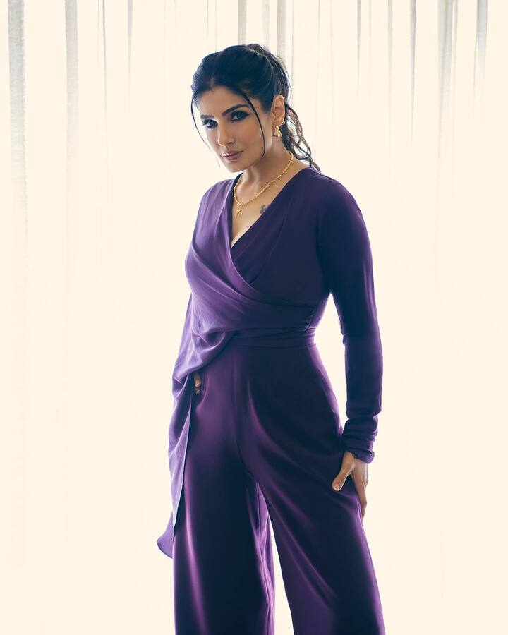 अगर आप सोच रहे हैं कि वो हीरो अक्षय कुमार हैं तो नहीं, हम बात कर रहे हैं बॉलीवुड के सिंघम अजय देवगन की बात कर रहे हैं. अगर नहीं समझे तो चलिए हम बता देते हैं कि 90 के दशक में एक ऐसा भी दौर आया था जब अजय का नाम रवीना टंडन के साथ जुड़ा था.