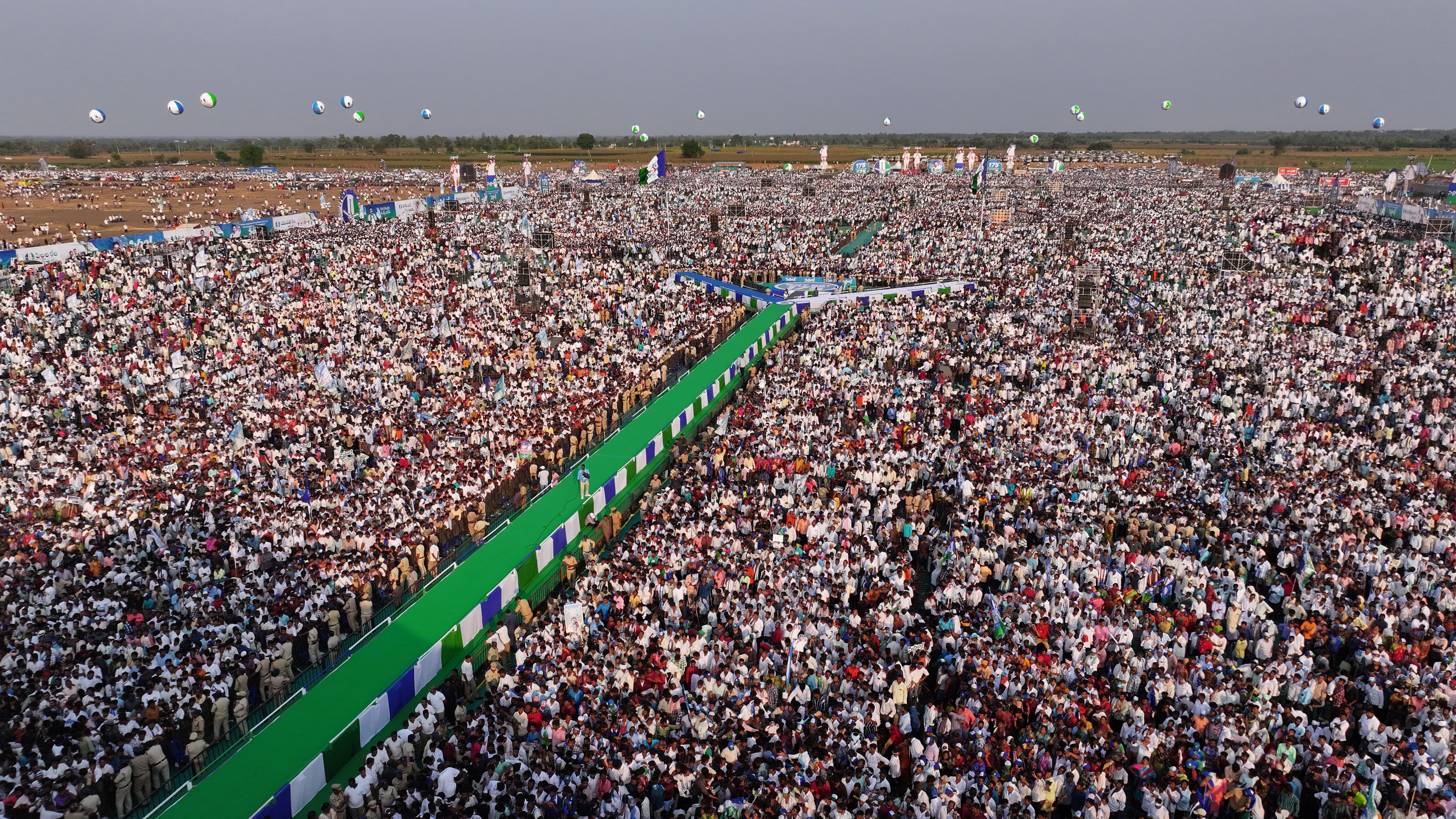 YS Jagan Siddham Meeting: తుప్పు పట్టిన సైకిల్ తొక్కడానికే చంద్రబాబు పొత్తులు, జిత్తులు - సీఎం జగన్ సంచలన వ్యాఖ్యలు