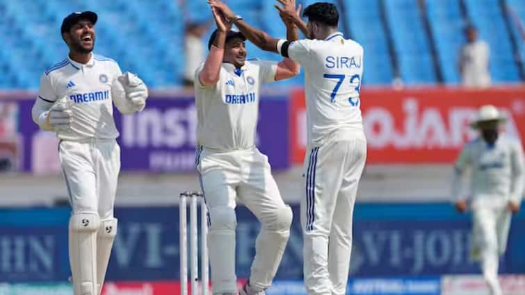 Sarfaraz Khan sledges England No. 10 Shoaib Bashir Khatam kar jaldi ...