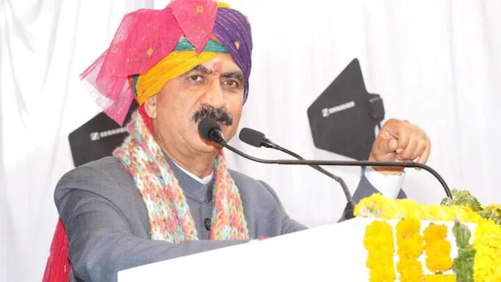Lok Sabha Election 2024 Himachal Pradesh Political crisis CM Sukhvinder Singh Sukhu attack on BJP ANN Himachal Politics: 'लोकतंत्र में नेता नहीं...', हिमाचल कांग्रेस के सियासी संकट के बीच CM सुक्खू का BJP पर हमला