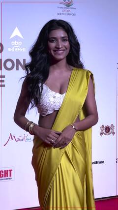 Entertainment News | યલો સાડીમાં કોણ છે આ અભિનેત્રી જેના પોઝ માટે થઈ રહી છે પડાપડી