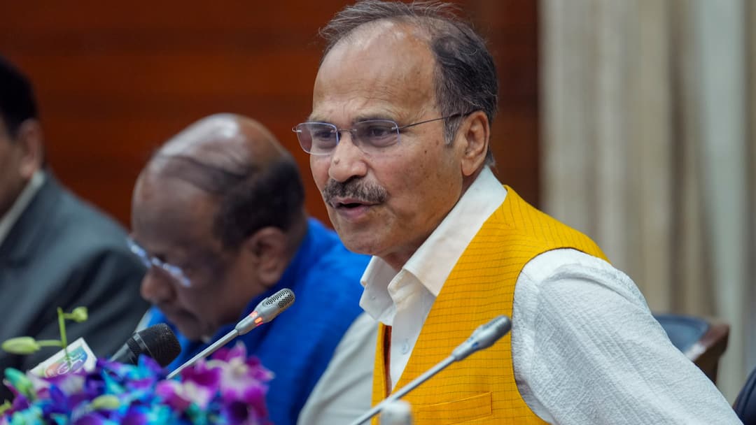 Lok Sabha Elections 2024 Adhir Ranjan Chowdhruy Rips Into TMC Mamata Banerjee Yusuf Pathan Candidacy Congress Behrampore 'Mamata Proves She Can't Be Trusted': Adhir Rips Into TMC Supremo Over Yusuf's Candidacy From Cong Stronghold