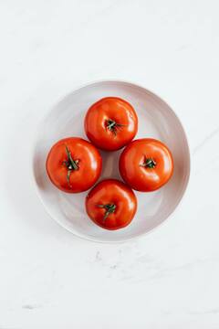 Tomato Facepack : चेहऱ्याचे सौंदर्य खुलेल , टोमॅटो चे हे फेसपॅक वापरा !