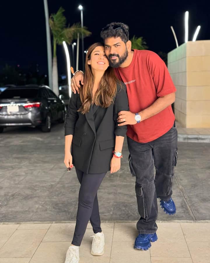 పొరపాటును సోషల్ మీడియాలో అన్​ఫాలో అయినదానికి భర్తకు విడాకులు ఇవ్వనున్న నయన్ తార అంటూ సోషల్ మీడియాలో వార్తలు తెగ వైరల్ అయ్యాయి. పైగా ఆ సమయంలో నయన్ పెట్టిన స్టోరీలు కూడా కాస్త అదే మాదిరిగా కనిపించాయి.(Images Source : Instagram/nayanthara)