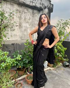 Monalisa PHOTO: મોનાલિસાનો આ સાડી લુક તમને દિવાના બનાવી દેશ, જુઓ ગ્લેમરસ તસવીરો