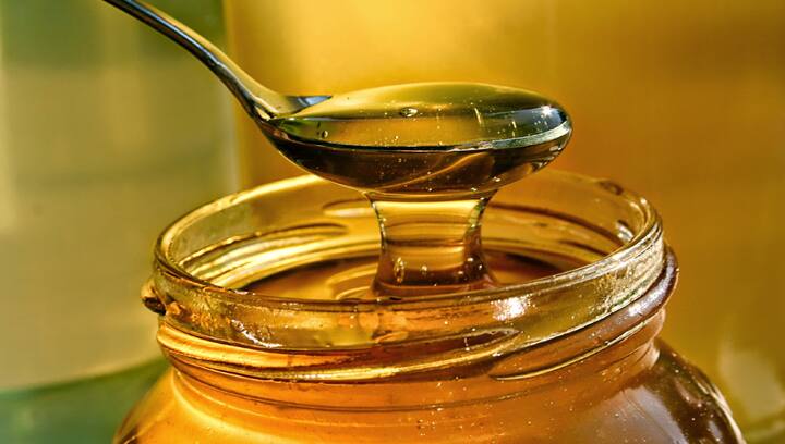 Information about 10 countries leading the export of honey New Zealand ranks first मध निर्यातीत आघाडीवर असणारे 10 देश कोणते? 'हा' छोटा देश निर्यातीतून कमावतो 275 कोटी 