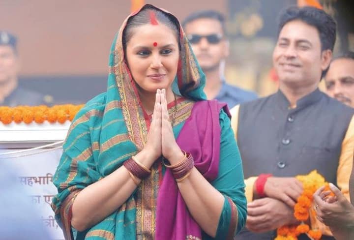 सोनी लिव पर 'महारानी' के तीन सीजन आ चुके हैं. हुमा कुरैशी स्टारर इस वेब सीरीज में राजनीति को बखूबी दिखाया गया है. इसके दो पार्ट्स खूब पसंद किए गए,वहीं तीसरा पार्ट कुछ दिनों पहले ही रिलीज किया गया.